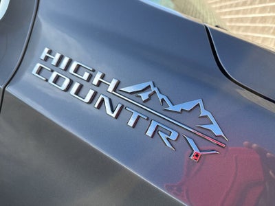 2021 Chevrolet Suburban High Country