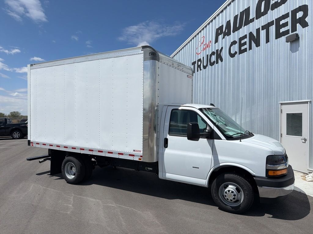 2026 Chevrolet Express Cutaway 3500 1WT