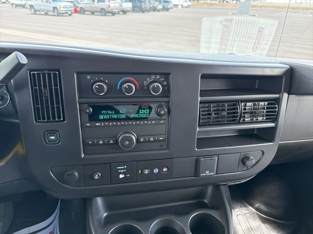 2026 Chevrolet Express Cutaway 3500 1WT