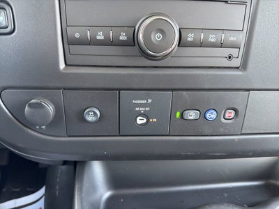2026 Chevrolet Express Cutaway 3500 1WT