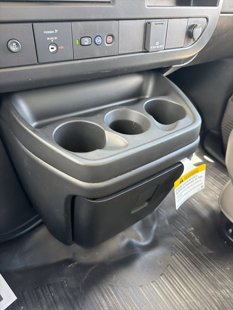 2026 Chevrolet Express Cutaway 3500 1WT