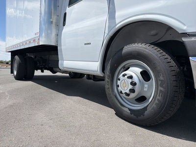 2026 Chevrolet Express Cutaway 3500 1WT