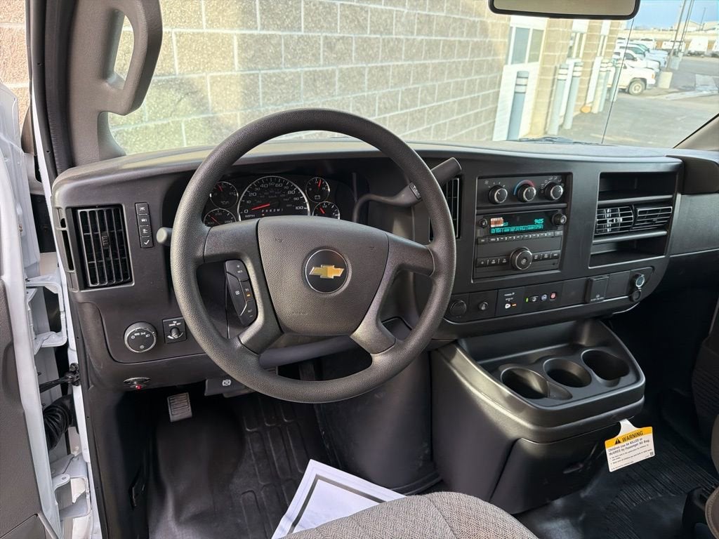 2026 Chevrolet Express Cutaway 3500 1WT