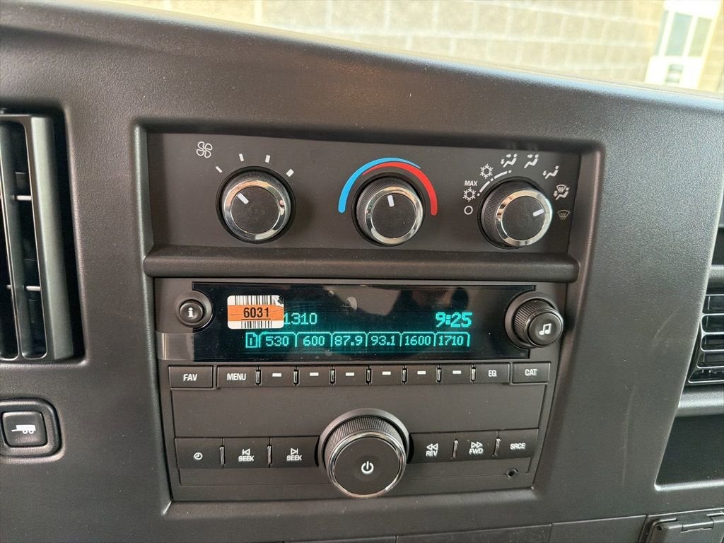 2026 Chevrolet Express Cutaway 3500 1WT