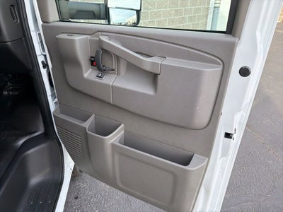 2026 Chevrolet Express Cutaway 3500 1WT