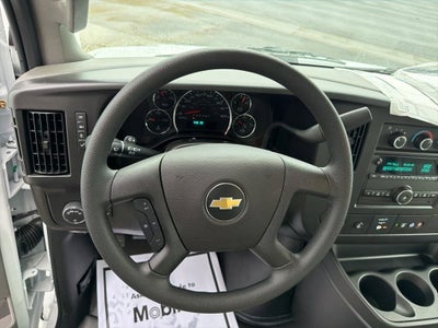 2026 Chevrolet Express Cutaway 3500 1WT