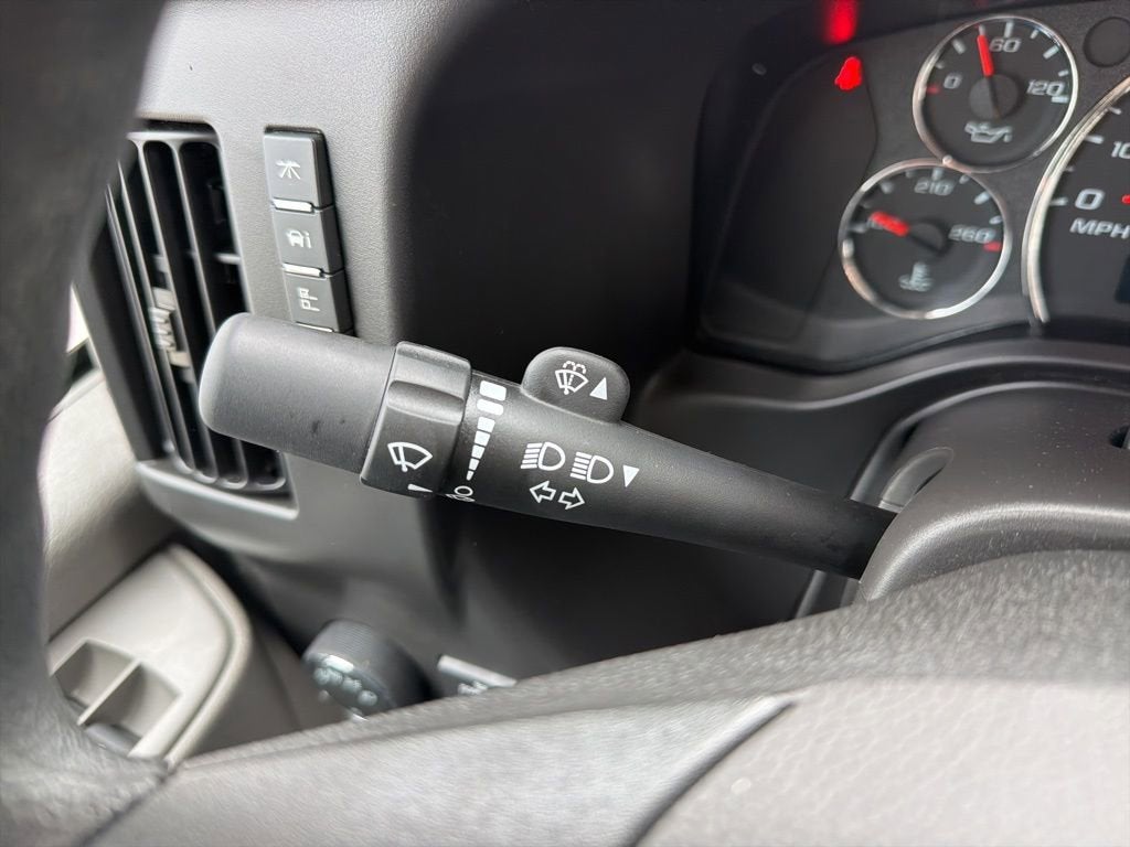 2026 Chevrolet Express Cutaway 3500 1WT