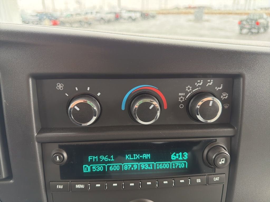 2026 Chevrolet Express Cutaway 3500 1WT