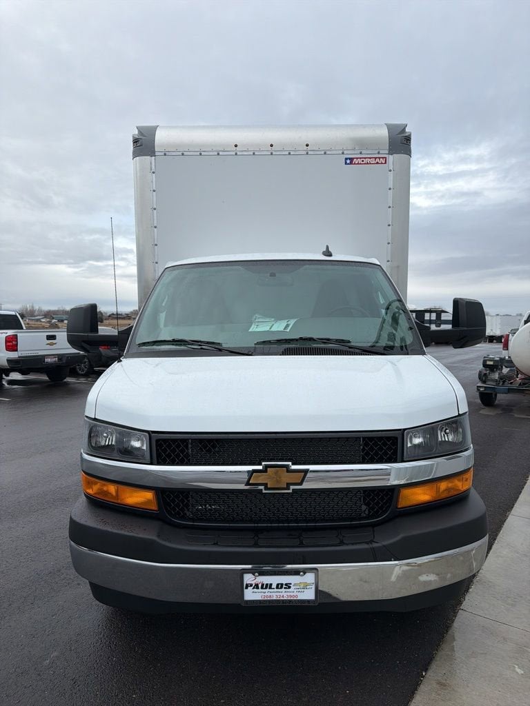2026 Chevrolet Express Cutaway 3500 1WT
