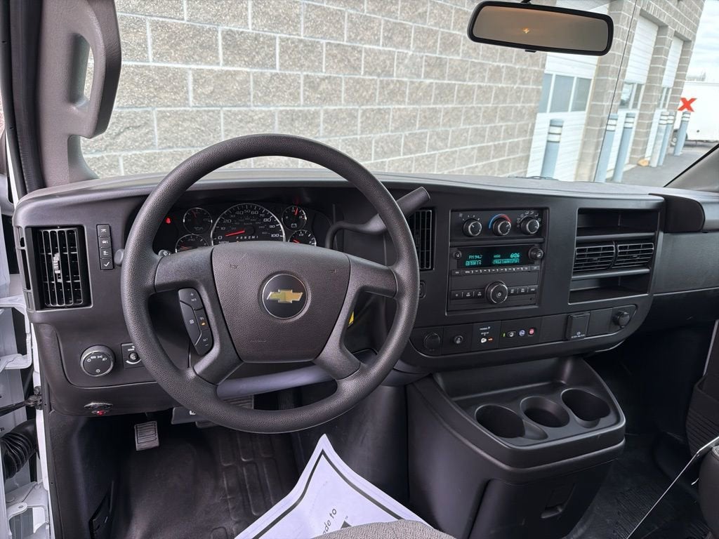 2026 Chevrolet Express Cutaway 3500 1WT
