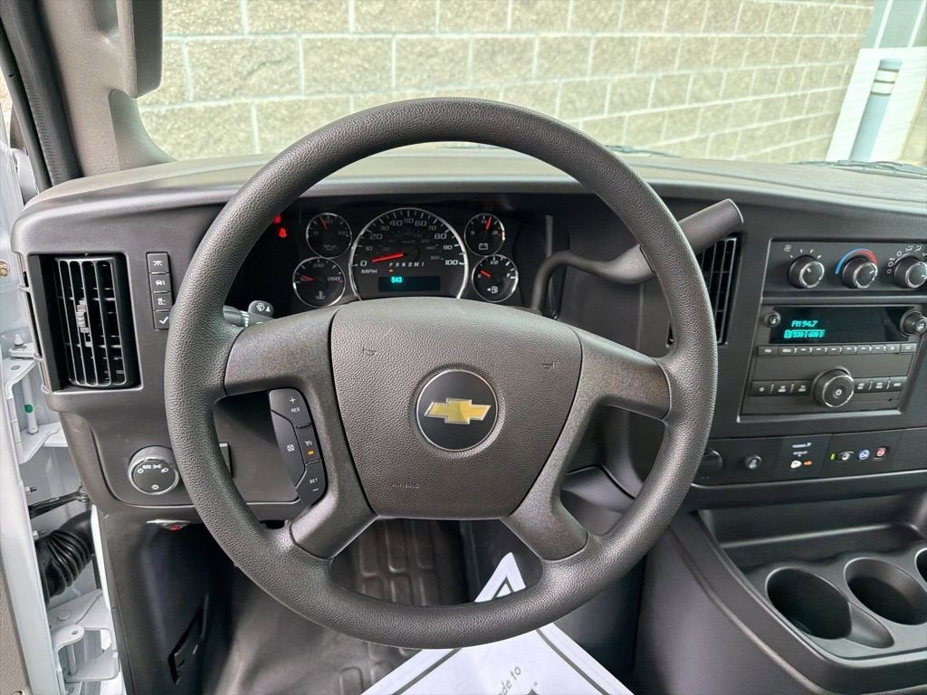 2026 Chevrolet Express Cutaway 3500 1WT