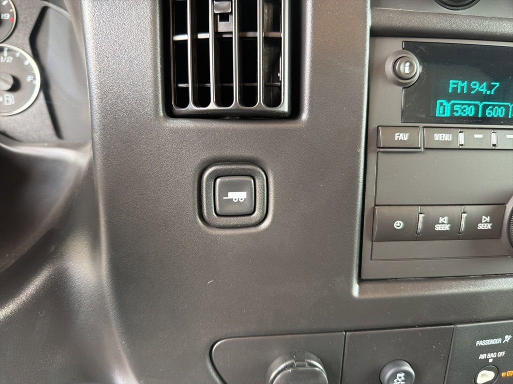 2026 Chevrolet Express Cutaway 3500 1WT