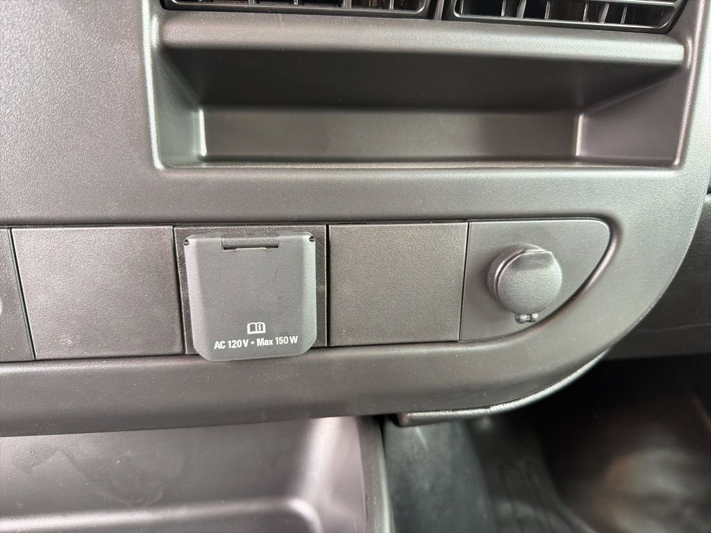 2026 Chevrolet Express Cutaway 3500 1WT