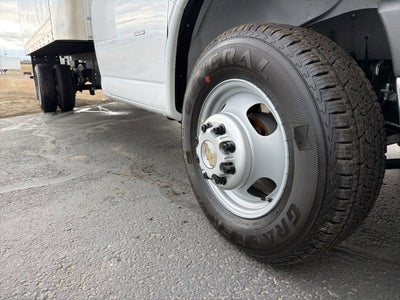 2026 Chevrolet Express Cutaway 3500 1WT