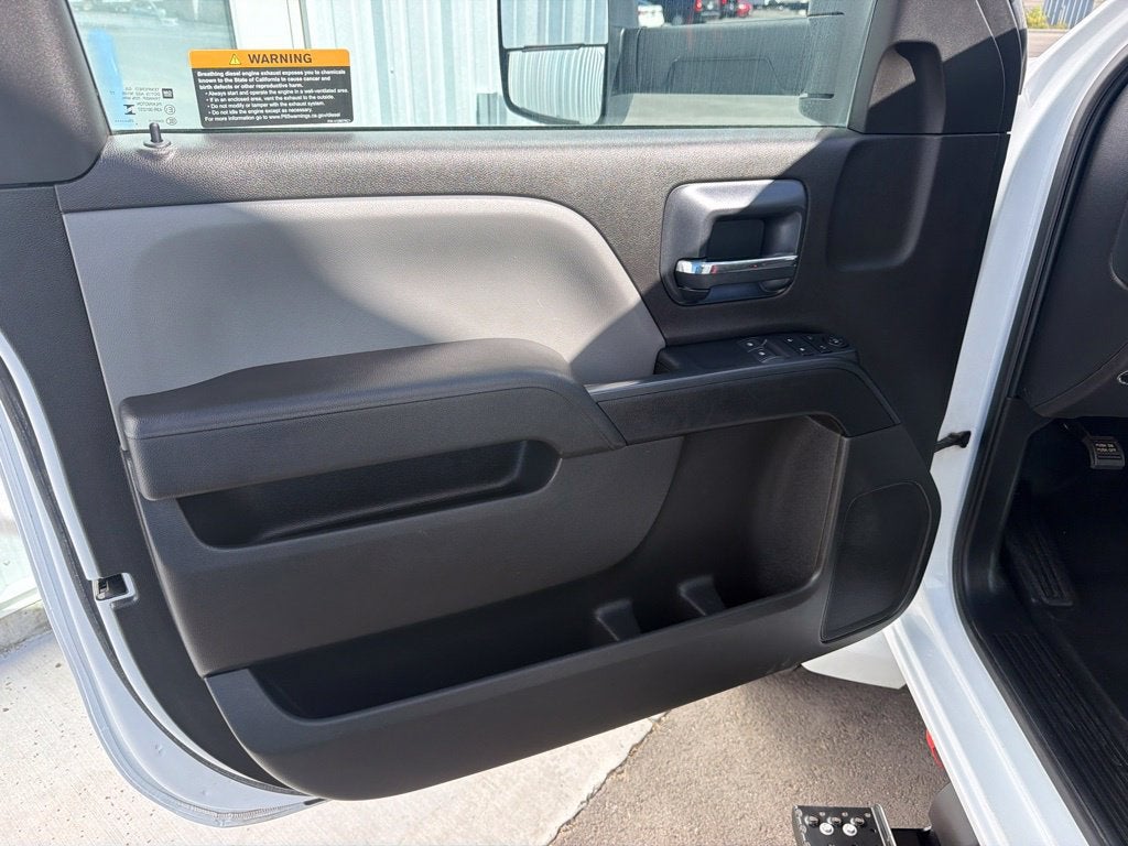 2023 Chevrolet Silverado 6500 HD Work Truck