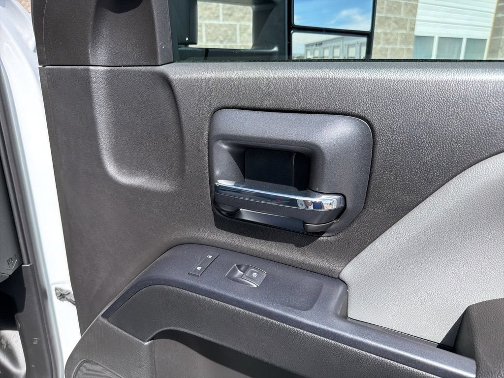 2026 Chevrolet Silverado 5500 HD Work Truck