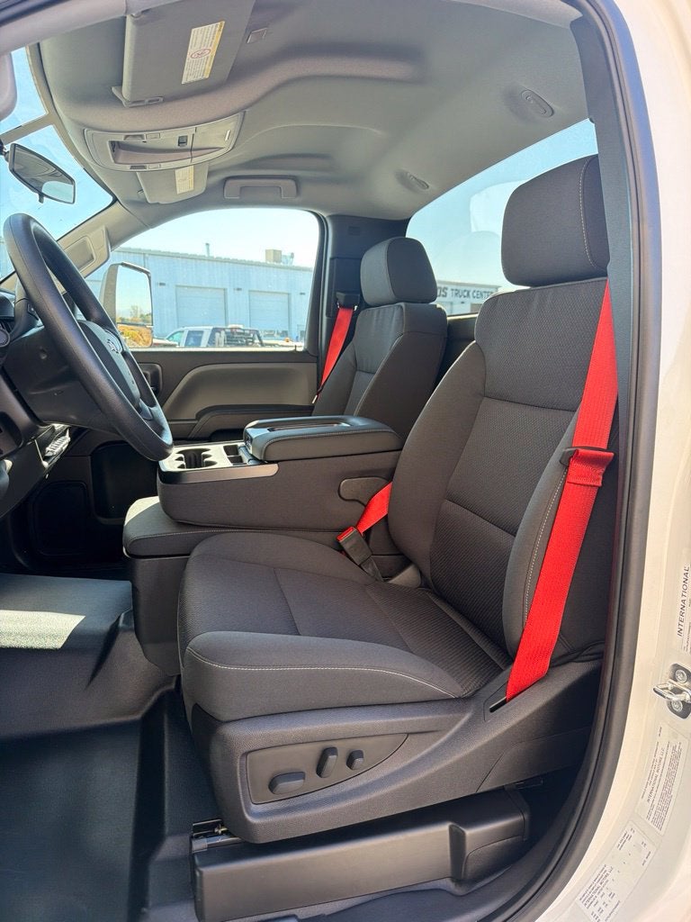2026 Chevrolet Silverado 5500 HD WT