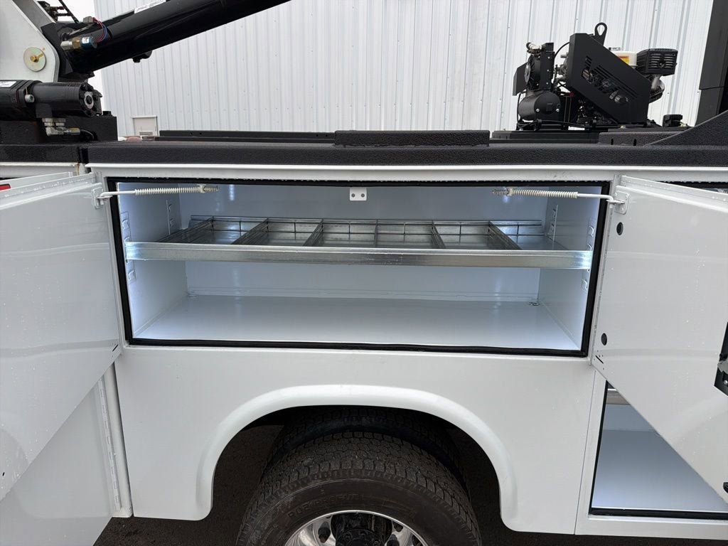 2025 Chevrolet Silverado 5500 HD Work Truck