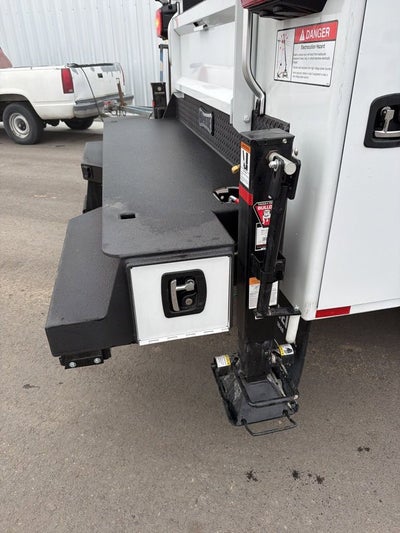 2025 Chevrolet Silverado 5500 HD Work Truck