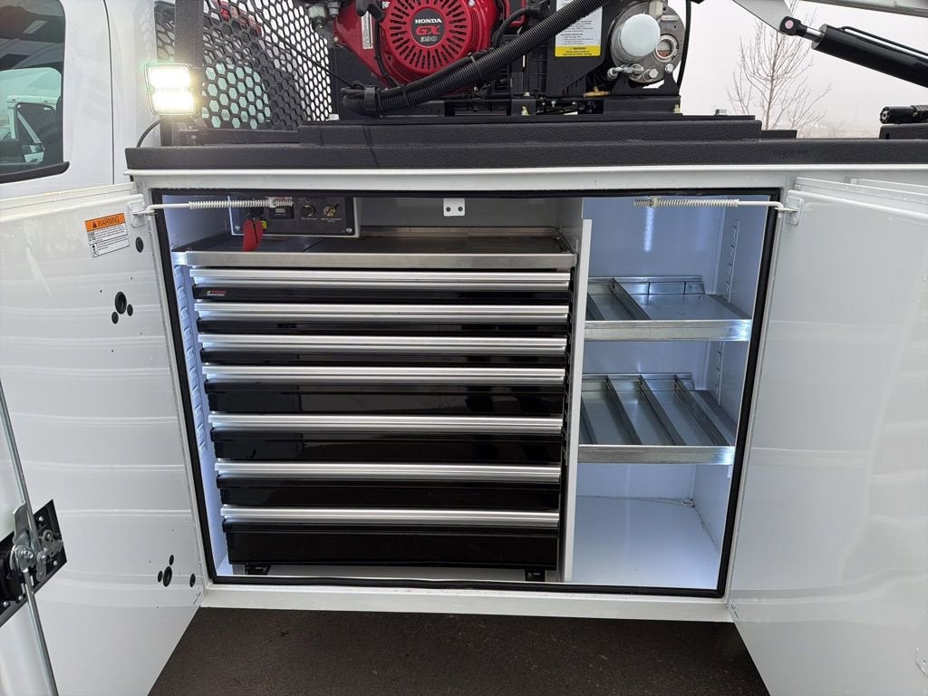 2025 Chevrolet Silverado 5500 HD Work Truck