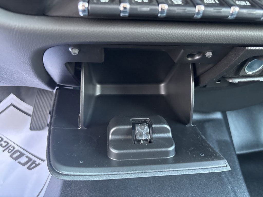 2025 Chevrolet Silverado 5500 HD Work Truck