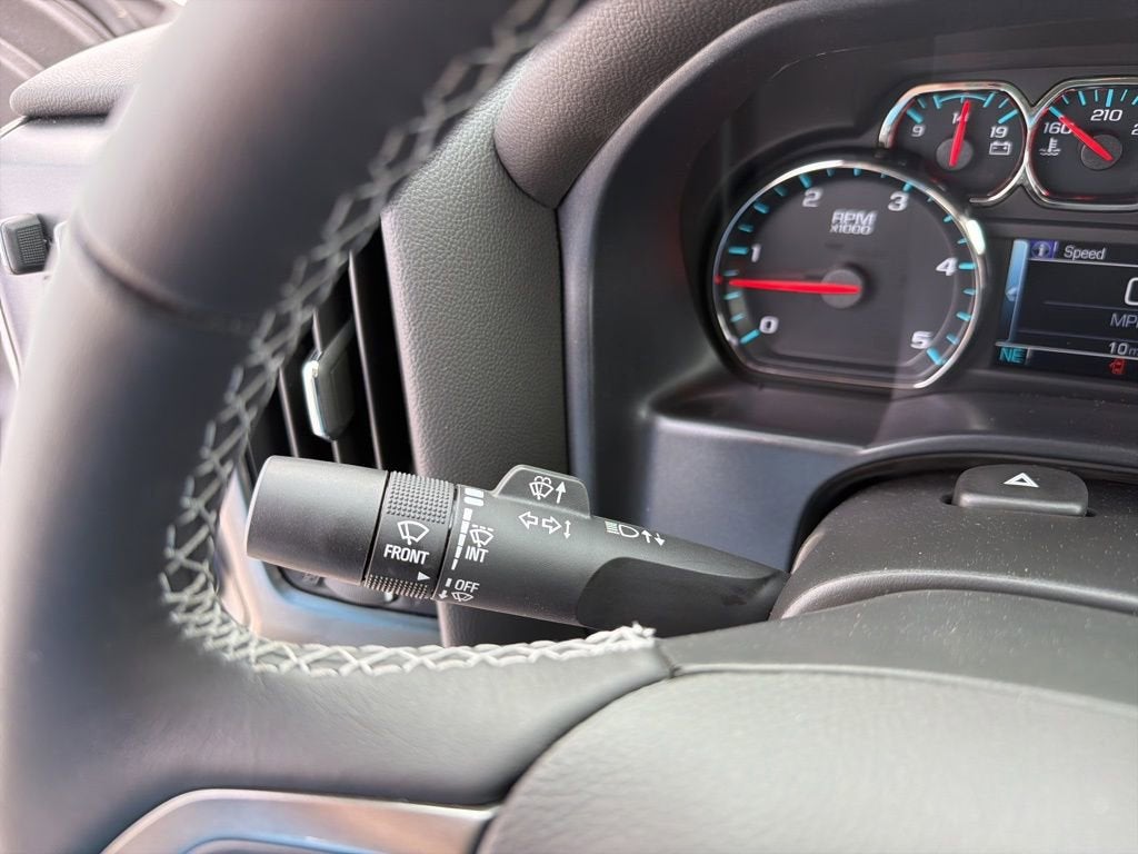 2026 Chevrolet Silverado 5500 HD LT