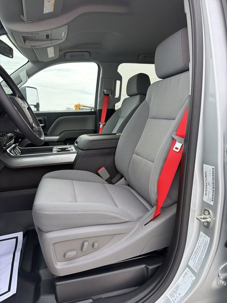 2026 Chevrolet Silverado 5500 HD LT