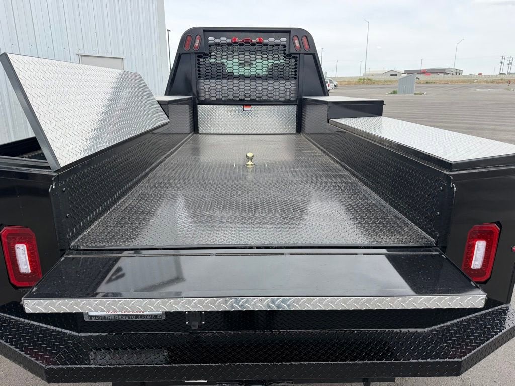 2026 Chevrolet Silverado 5500 HD LT