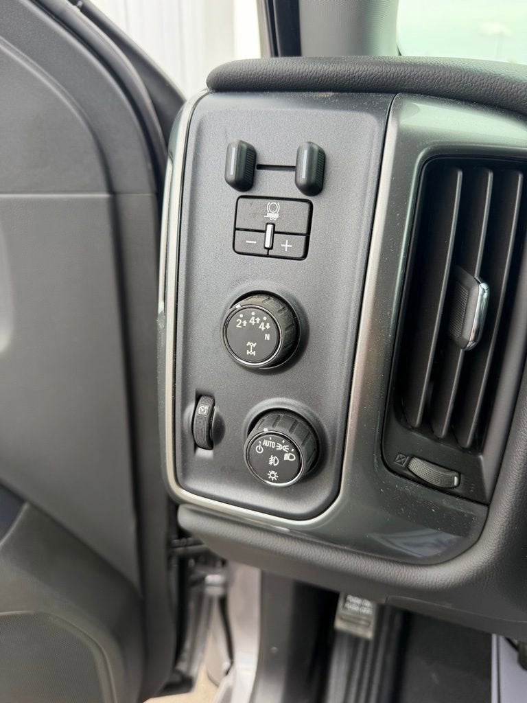 2026 Chevrolet Silverado 5500 HD LT