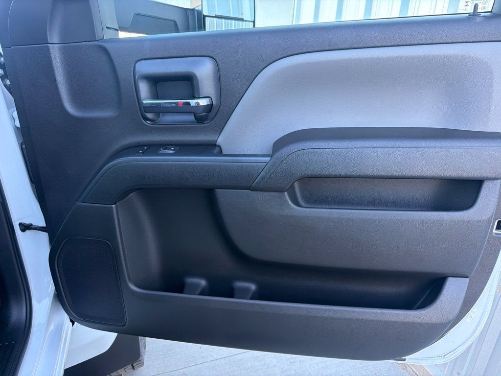 2026 Chevrolet Silverado 5500 HD WT