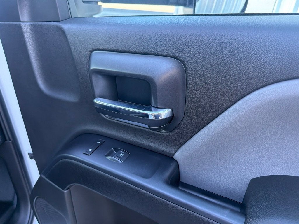 2026 Chevrolet Silverado 5500 HD WT