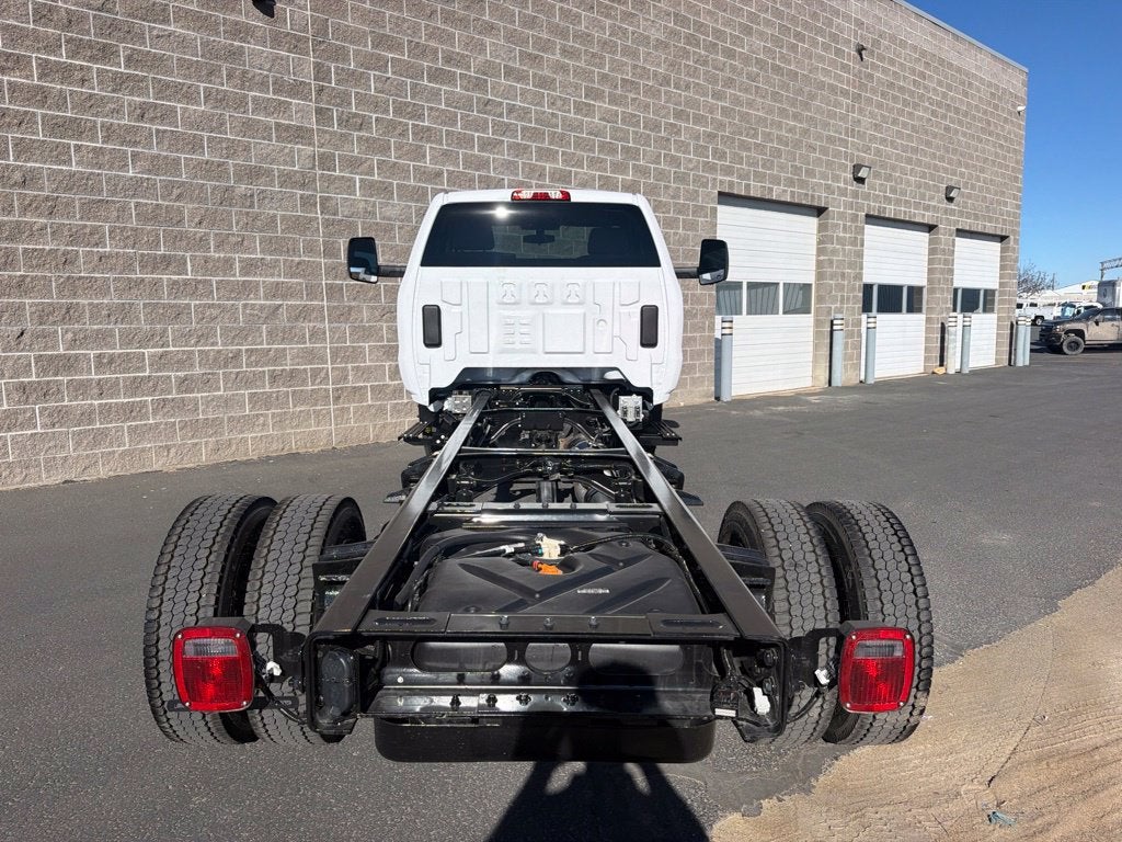 2026 Chevrolet Silverado 5500 HD WT