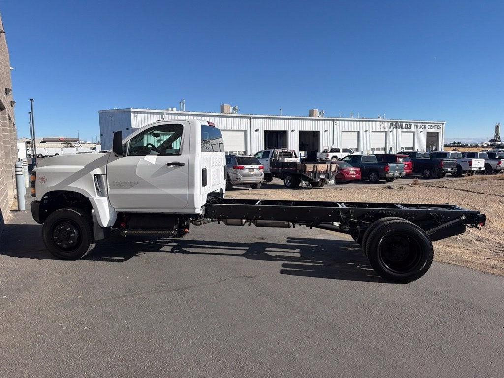 2026 Chevrolet Silverado 5500 HD WT
