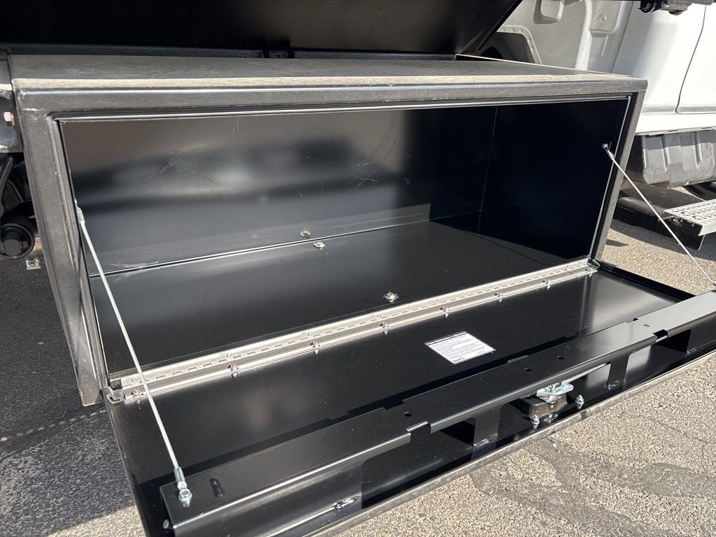 2024 Chevrolet Silverado 5500 HD Work Truck