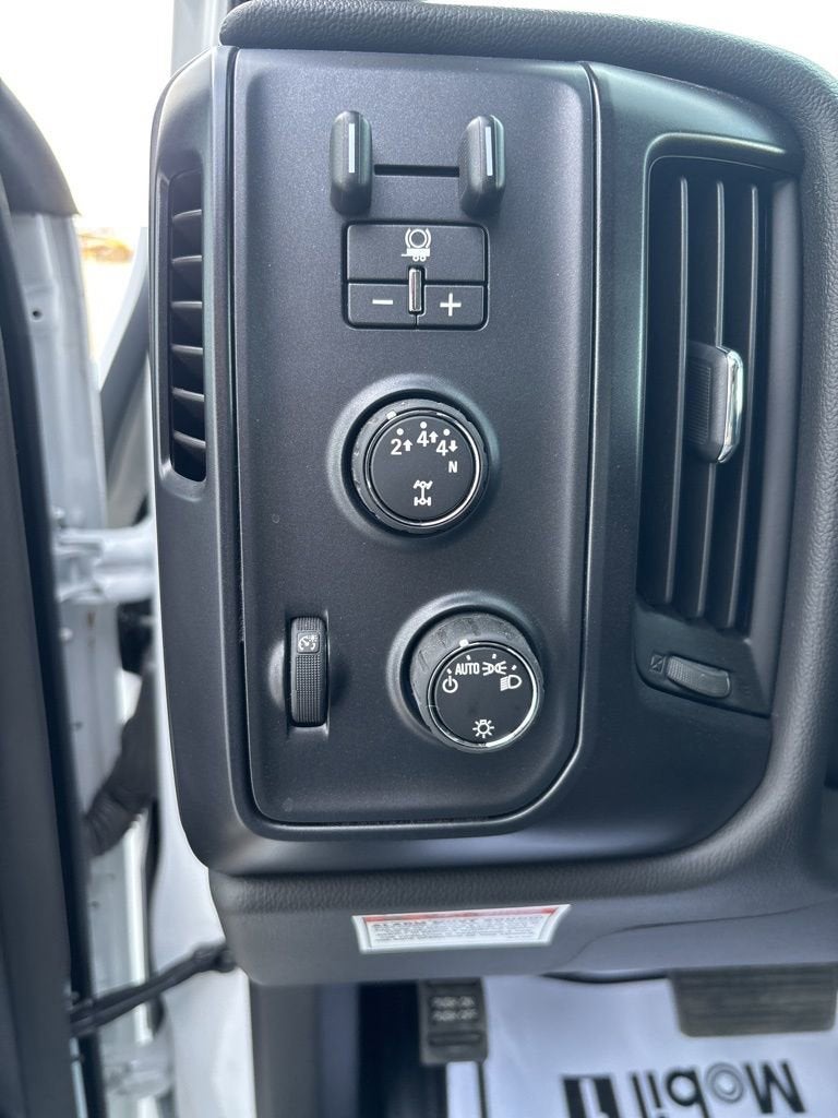 2024 Chevrolet Silverado 5500 HD Work Truck