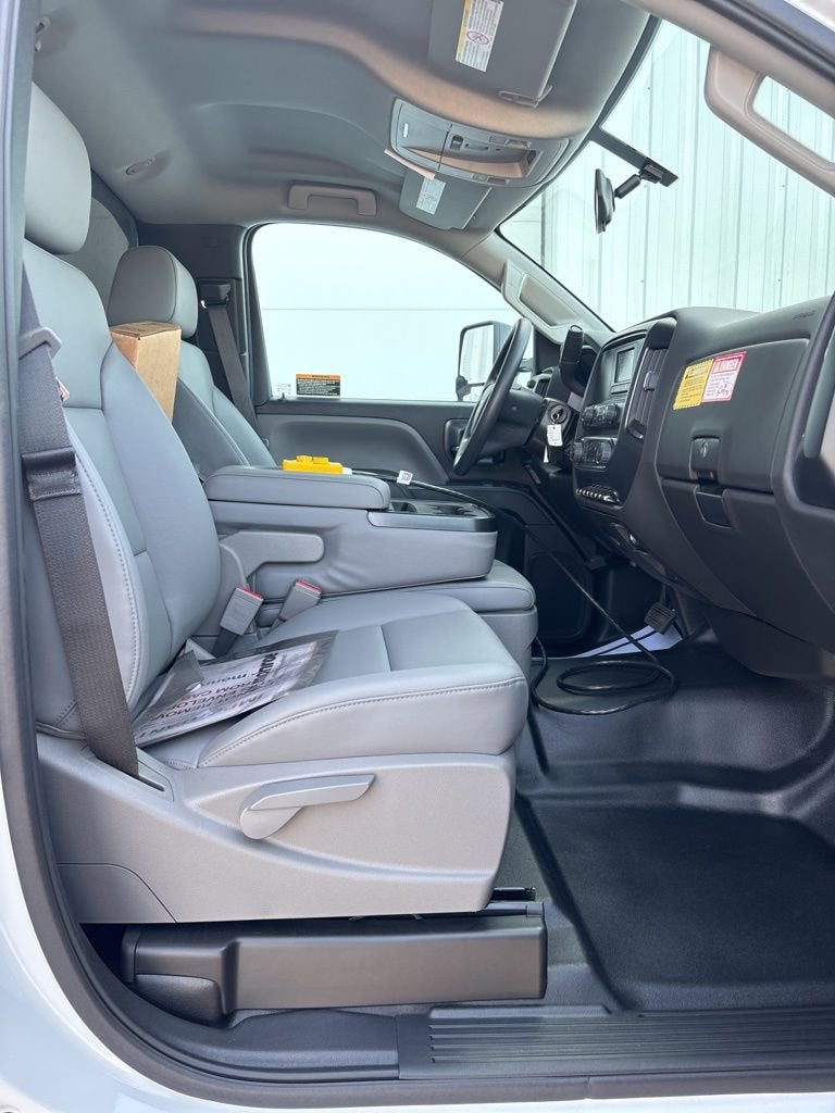 2024 Chevrolet Silverado 5500 HD Work Truck