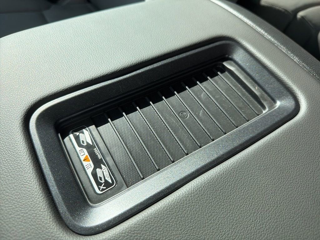 2026 Chevrolet Silverado 5500 HD LT