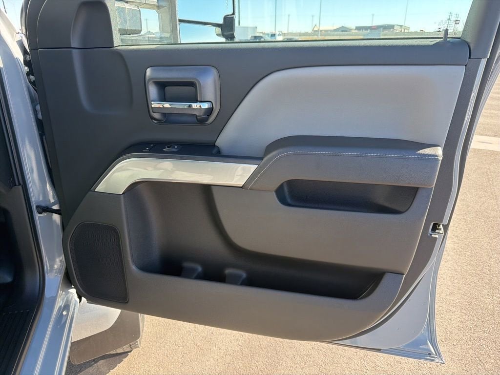 2026 Chevrolet Silverado 5500 HD LT