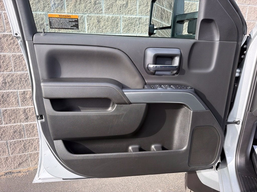 2026 Chevrolet Silverado 5500 HD LT