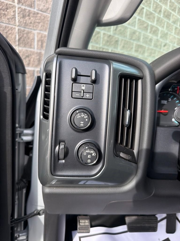 2026 Chevrolet Silverado 5500 HD LT