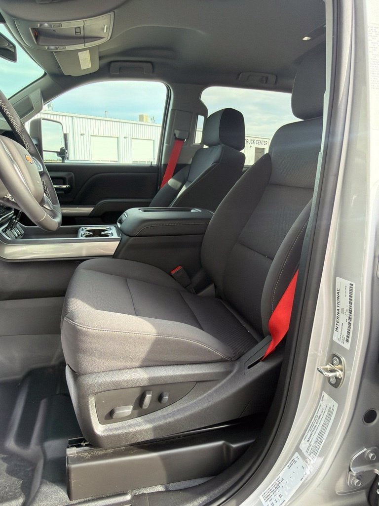 2026 Chevrolet Silverado 5500 HD LT