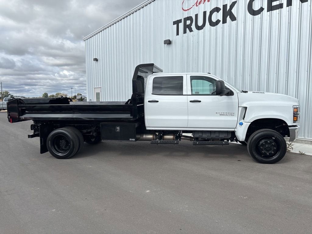 2024 Chevrolet Silverado 5500 HD Work Truck