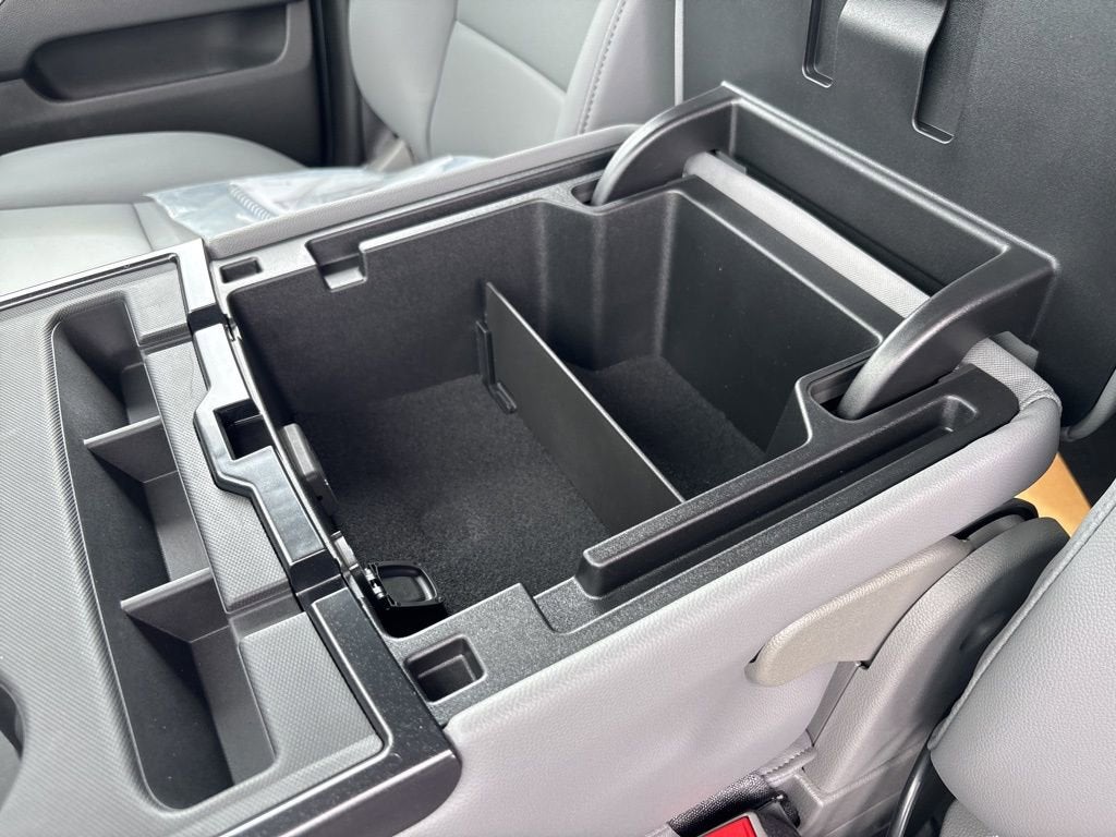 2024 Chevrolet Silverado 5500 HD Work Truck