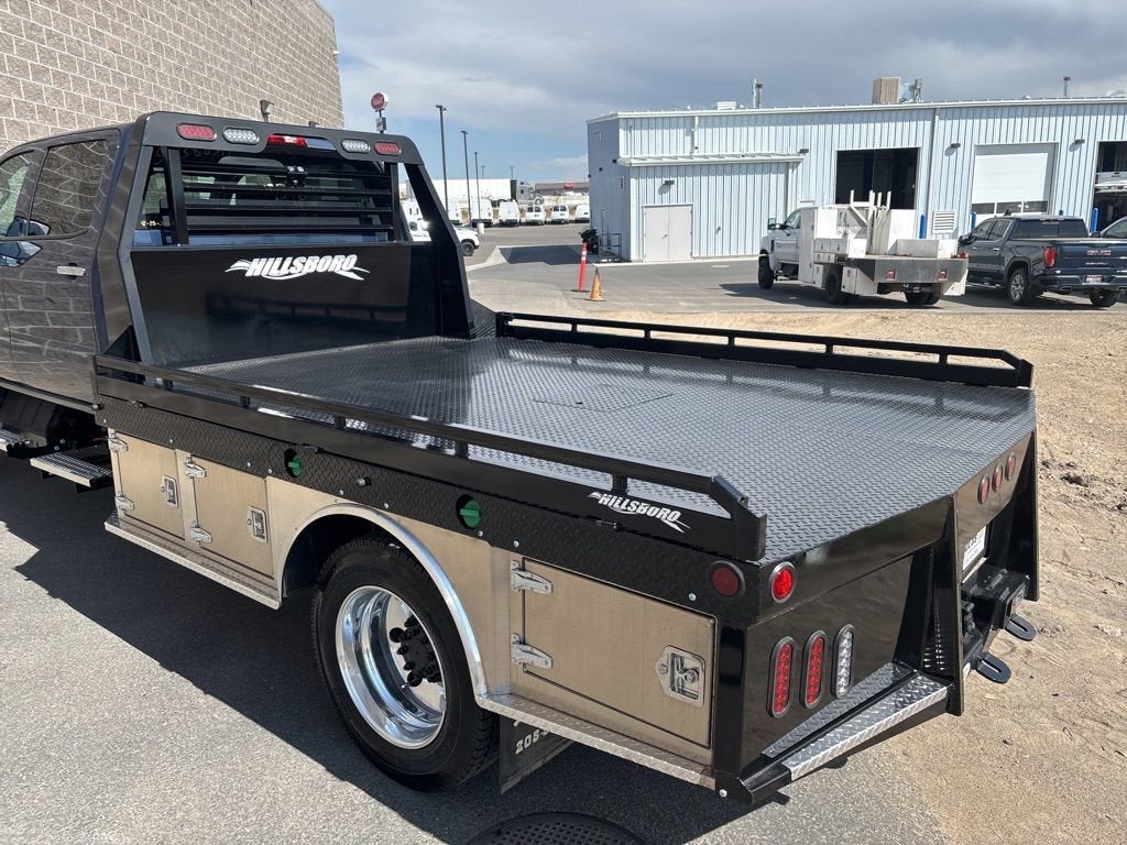 2025 Chevrolet Silverado 5500 HD LT