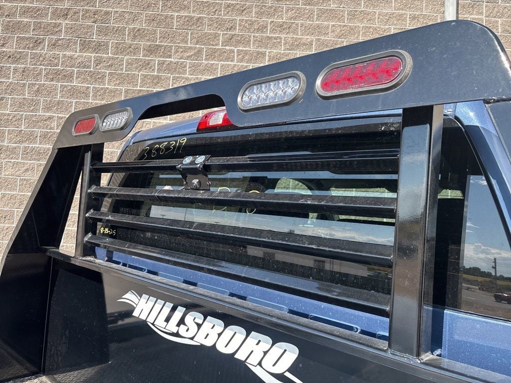 2025 Chevrolet Silverado 5500 HD LT