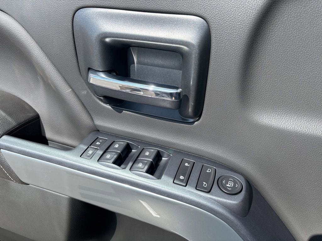 2025 Chevrolet Silverado 5500 HD LT