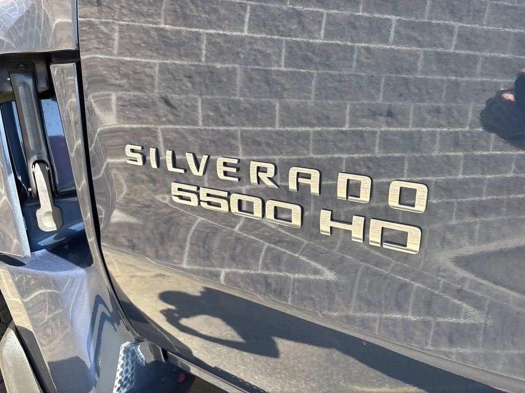 2025 Chevrolet Silverado 5500 HD LT