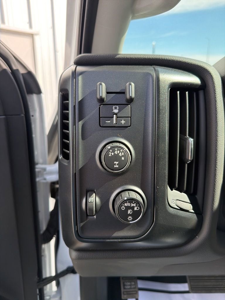 2026 Chevrolet Silverado 5500 HD Work Truck