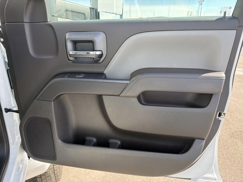 2026 Chevrolet Silverado 5500 HD Work Truck