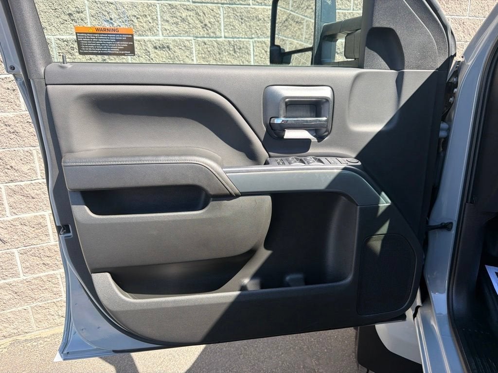 2026 Chevrolet Silverado 5500 HD LT